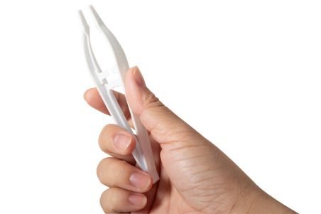 Pince en plastique 13 cm