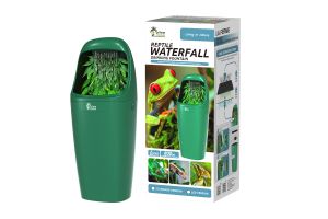 Fontaine plastique avec plante