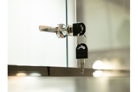 Serrure pour terrarium